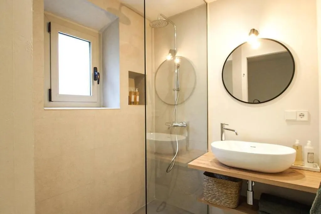 Velo Vern 2 Luxury Apartment In The Old Town Girona 0*,
